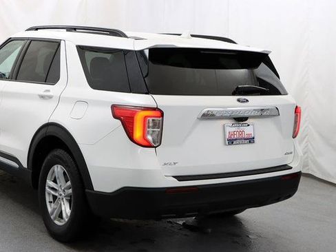 Certified 2022 Ford Explorer XLT AWD/4WD image 7