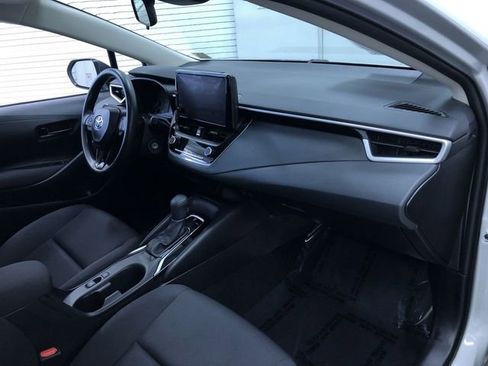 Used 2025 Toyota Corolla LE image 24
