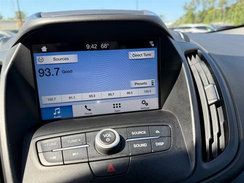 Used 2017 Ford Escape SE w/ Equipment Group 201A image 19