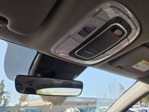 Certified 2025 Hyundai Elantra Sport image 29