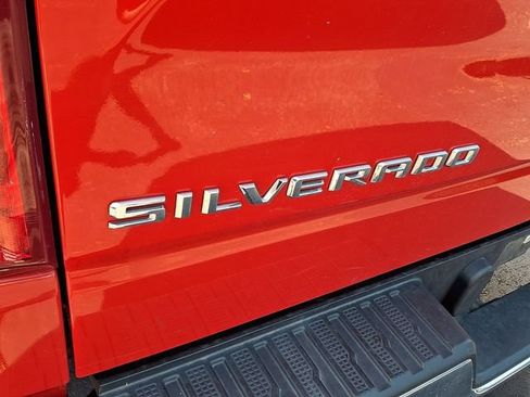 Used 2020 Chevrolet Silverado 1500 LT w/ Fleet Comfort Package AWD/4WD image 4