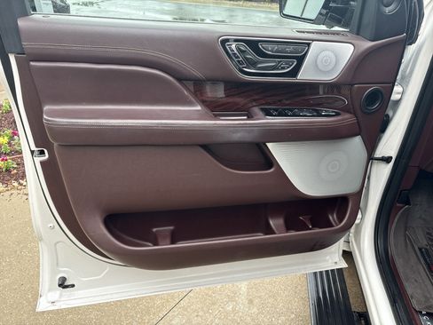 Used 2019 Lincoln Navigator L Black Label w/ Cargo Package AWD/4WD image 14