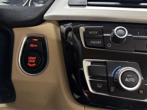 Used 2016 BMW 320i Sedan RWD image 21