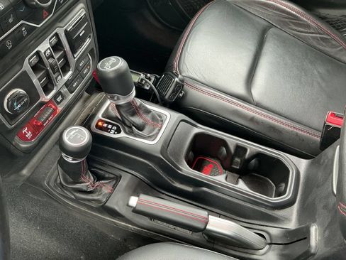 Used 2018 Jeep Wrangler Unlimited Rubicon AWD/4WD image 26