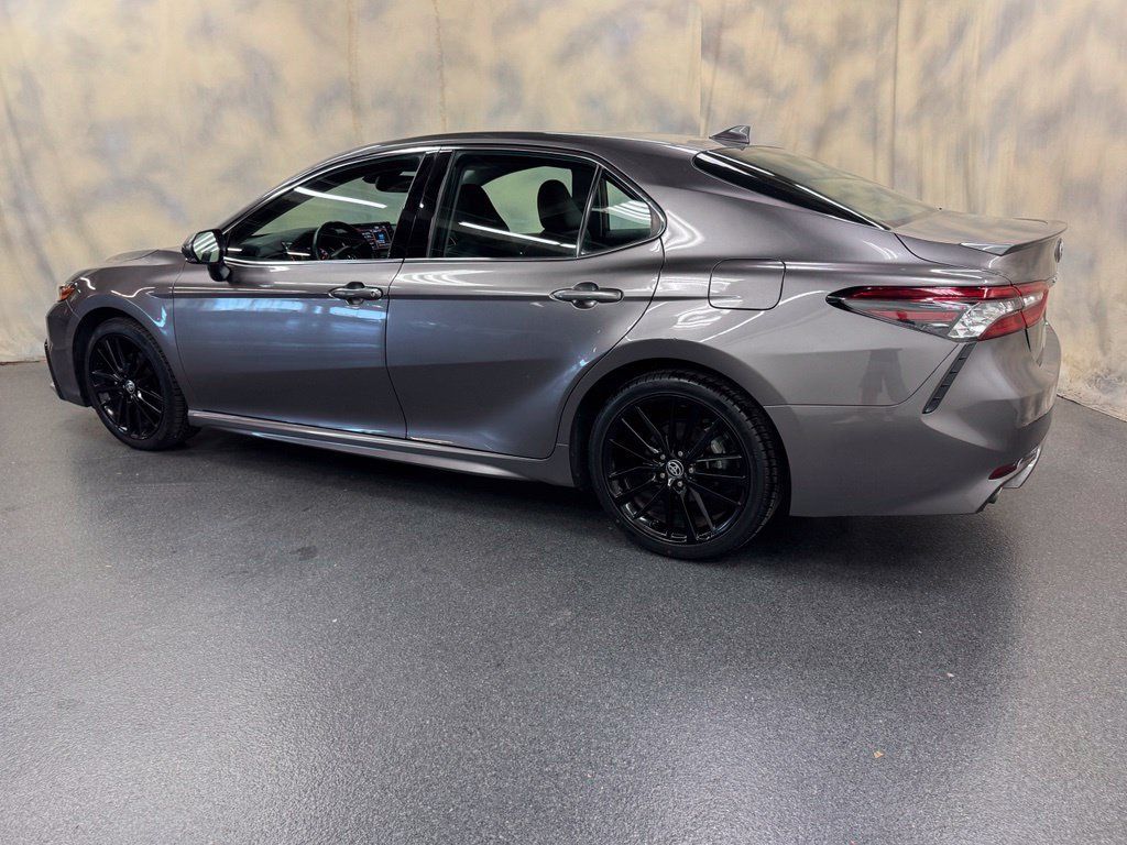 Used 2024 Toyota Camry XSE FWD image 4