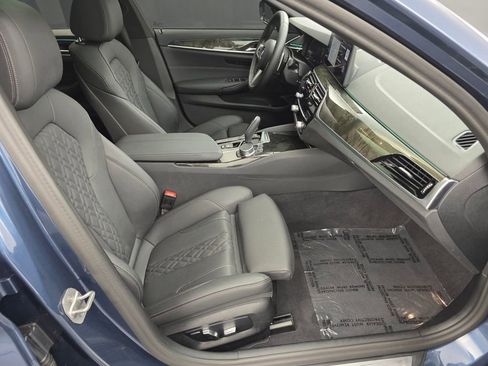Used 2023 BMW 530i w/ M Sport Package RWD image 29