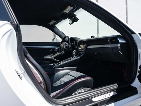 Used 2015 Porsche 911 GT3 RWD image 19