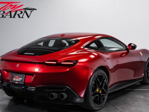 Used 2022 Ferrari Roma RWD image 5