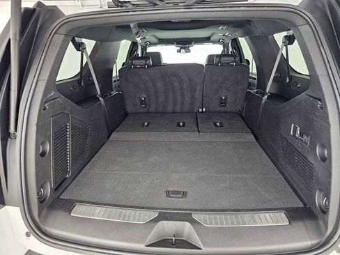 Used 2024 Chevrolet Suburban RST w/ Luxury Package AWD/4WD image 16