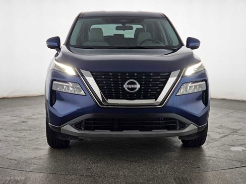 Used 2023 Nissan Rogue SV FWD image 8