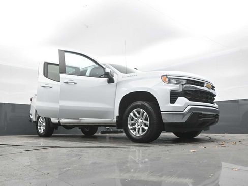 Used 2022 Chevrolet Silverado 1500 LT AWD/4WD image 55