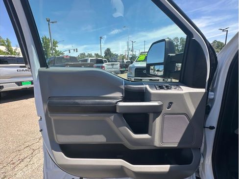Used 2017 Ford F150 XLT AWD/4WD image 14