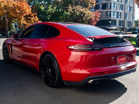 Used 2020 Porsche Panamera 4 image 4