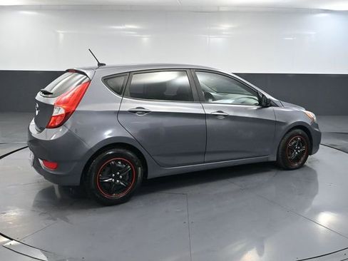 Used 2017 Hyundai Accent SE image 4