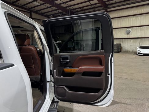 Used 2016 Chevrolet Silverado 2500 High Country w/ Duramax Plus Package image 20