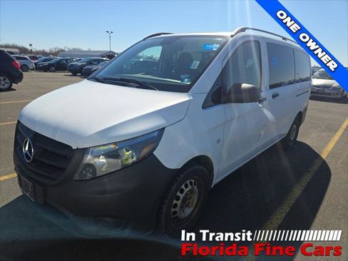 Used 2016 Mercedes-Benz Metris Passenger image 2