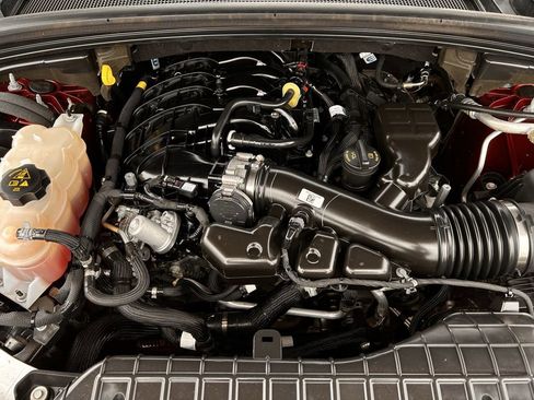 Used 2023 Jeep Grand Cherokee L Laredo image 36