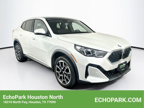 Used 2026 BMW X2 xDrive28i AWD/4WD image 1