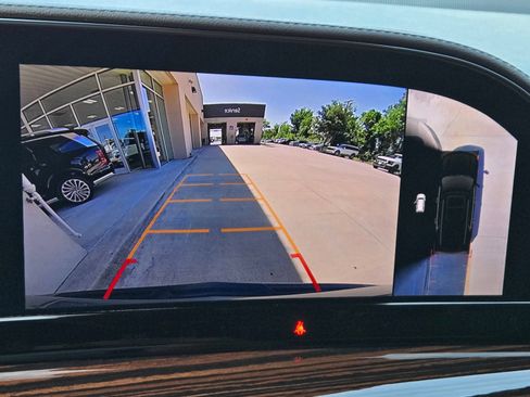 Used 2023 Cadillac Escalade ESV Luxury RWD image 16
