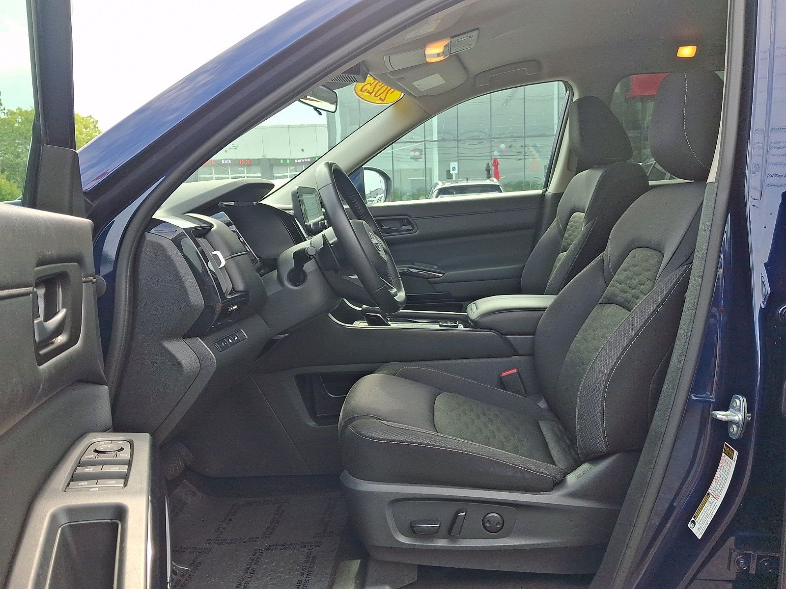Certified 2025 Nissan Pathfinder SV AWD/4WD image 13
