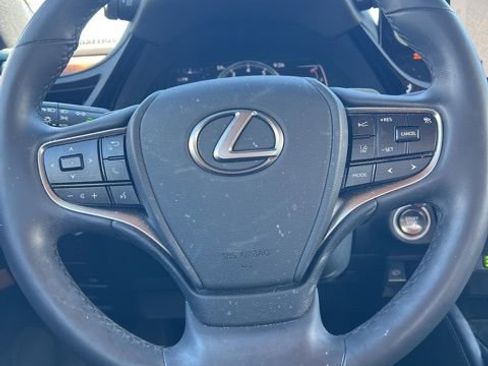 Used 2023 Lexus ES 350 w/ Premium Package image 10