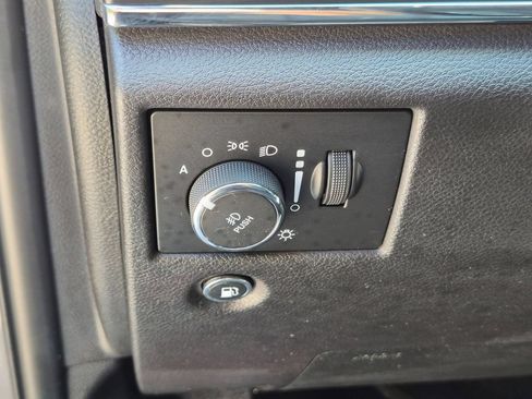 Used 2021 Jeep Grand Cherokee Limited w/ Premium Lighting Group AWD/4WD image 16
