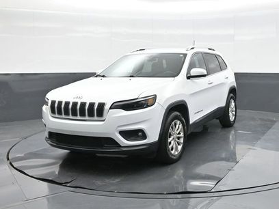 Used 2019 Jeep Cherokee Latitude w/ Popular Appearance Group