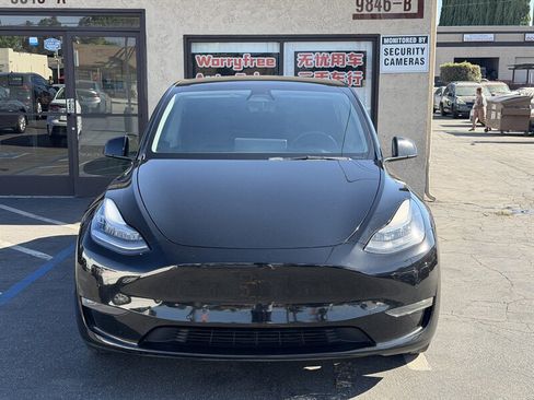 Used 2021 Tesla Model Y Long Range AWD/4WD image 2