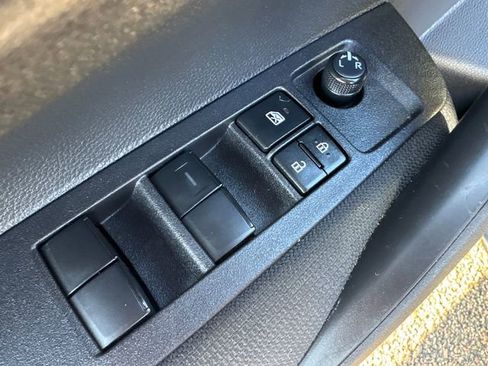 Certified 2025 Toyota Corolla LE image 27