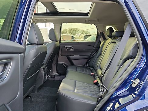 New 2026 Nissan Rogue Platinum w/ Platinum Premium Package image 6