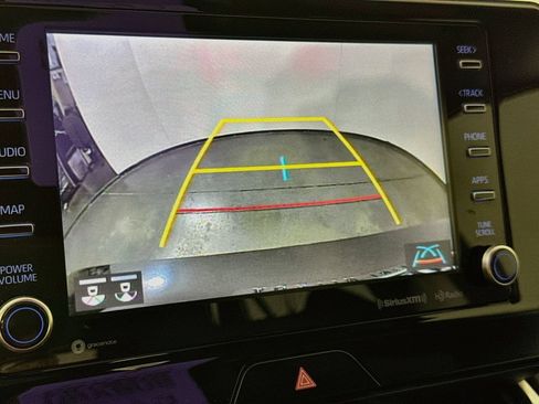 Used 2021 Toyota Venza LE w/ Carpet Mat Package (TMS) AWD/4WD image 16