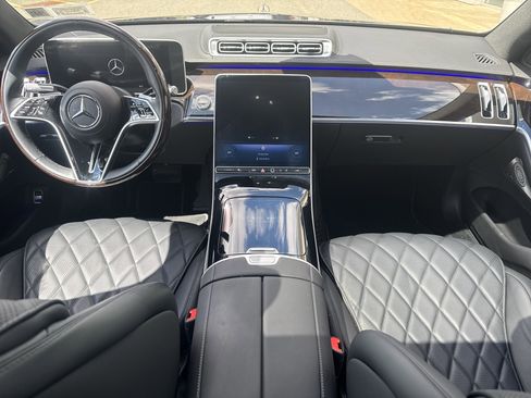 Used 2024 Mercedes-Benz S 580 4MATIC Sedan image 4