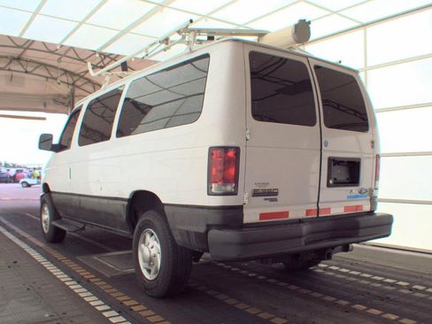 Used 2013 Ford E-350 and Econoline 350 Super Duty w/ Crew Van Pkg RWD image 6