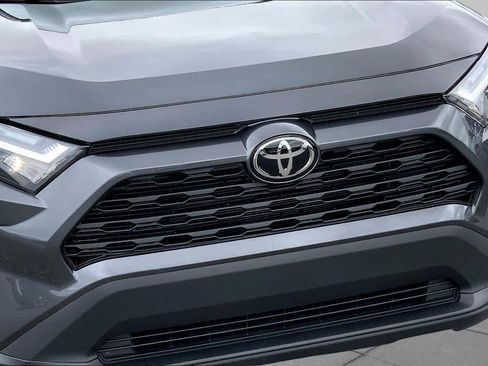 Used 2025 Toyota RAV4 XLE w/ Convenience Package FWD image 30