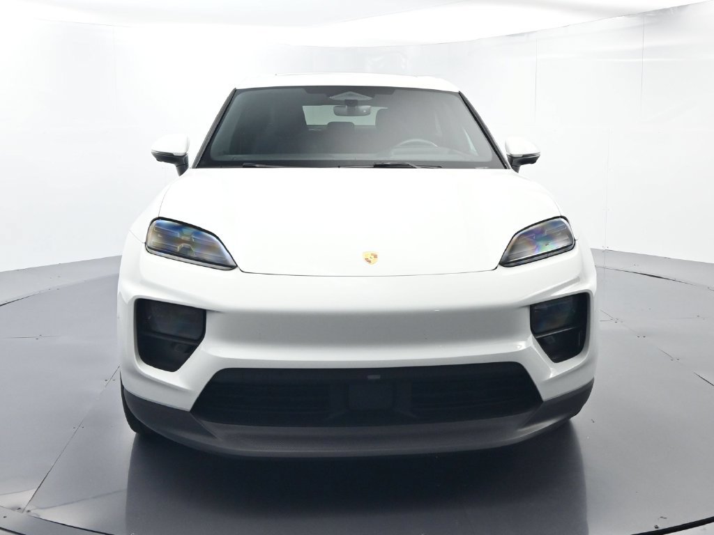 Certified 2024 Porsche Macan 4 Electric AWD/4WD image 18