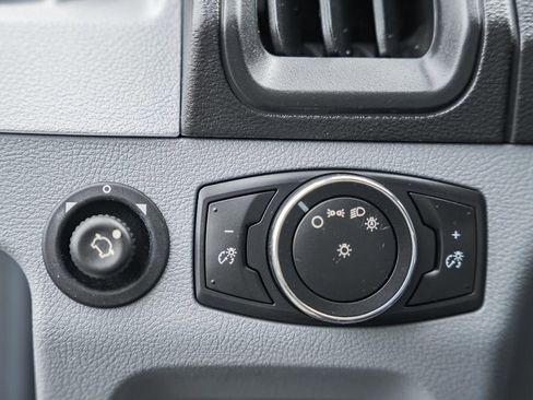 Used 2015 Ford Transit 350 XLT image 36