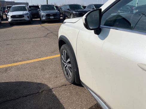 Used 2022 Nissan Pathfinder Platinum image 13