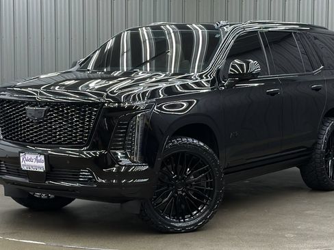 Used 2026 Cadillac Escalade Platinum Sport AWD/4WD image 1