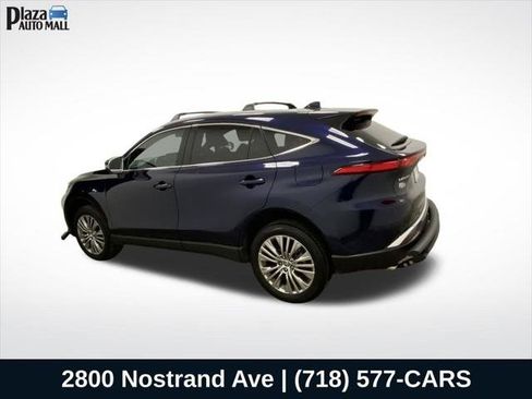 Certified 2023 Toyota Venza XLE AWD/4WD image 2