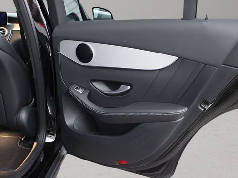 Used 2022 Mercedes-Benz GLC 300 image 16