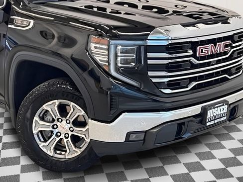 Certified 2024 GMC Sierra 1500 SLT w/ SLT Convenience Package AWD/4WD image 29