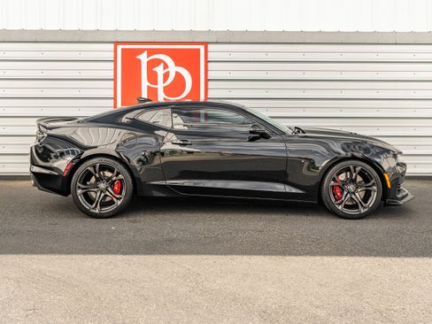 Used 2022 Chevrolet Camaro SS RWD image 35