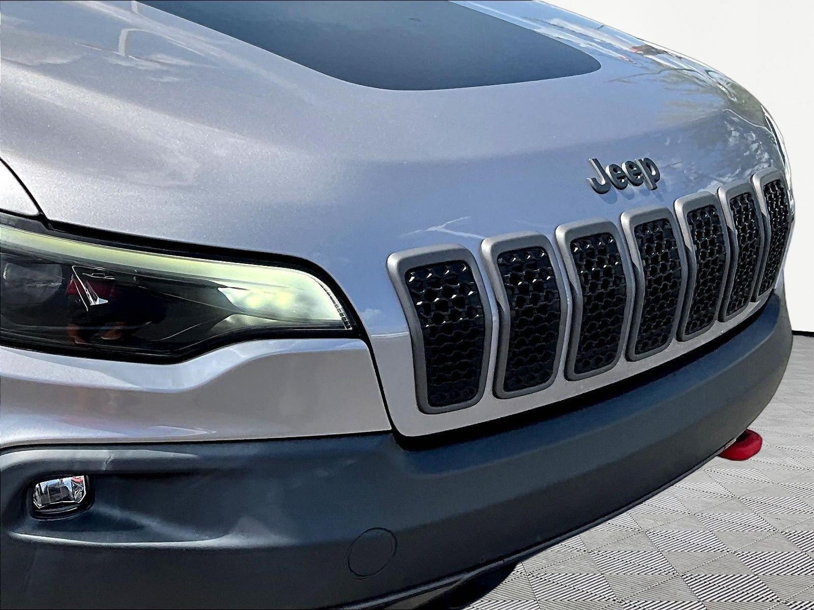 Used 2022 Jeep Cherokee Trailhawk w/ Trailer Tow Group AWD/4WD image 32