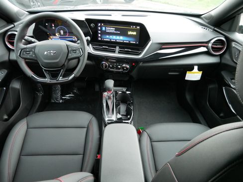 New 2026 Chevrolet Trax RS w/ Driver Confidence Package FWD image 6