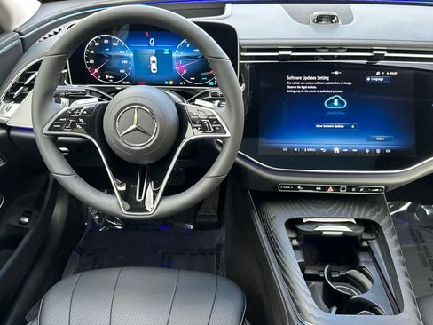 New 2025 Mercedes-Benz E 350 Sedan image 10