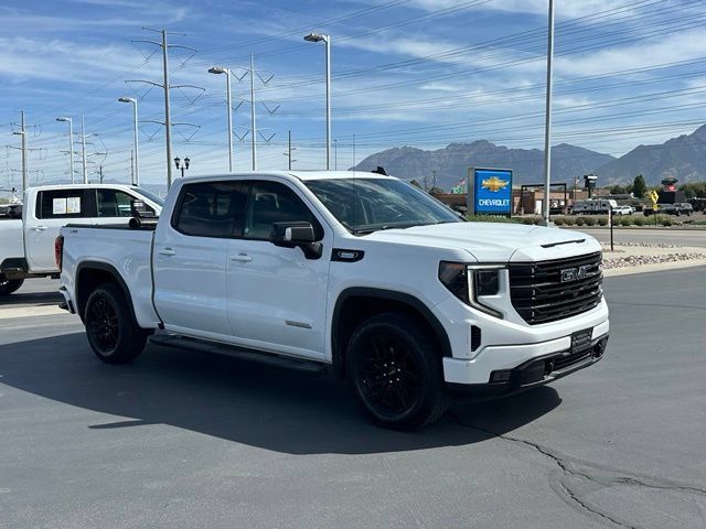 Used 2022 GMC Sierra 1500 Elevation w/ Elevation Premium Package AWD/4WD image 9