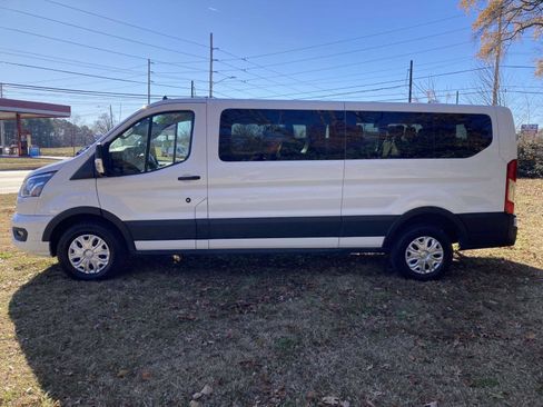 Used 2023 Ford Transit 350 XLT image 9