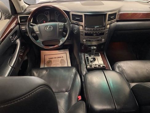 Used 2014 Lexus LX 570 4WD image 2