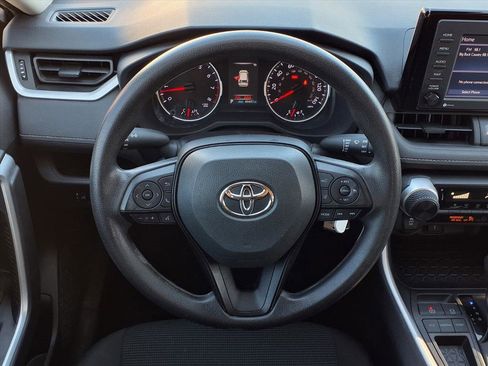 Used 2022 Toyota RAV4 LE image 20
