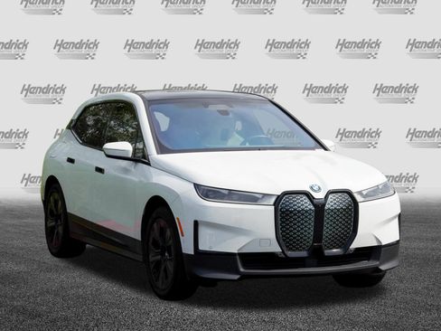 Used 2024 BMW iX xDrive50 AWD/4WD image 2